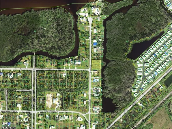 400 Darst Ave, Punta Gorda, FL 33950