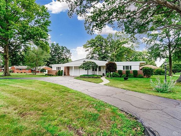 3rd image of 3351 Leawood Dr