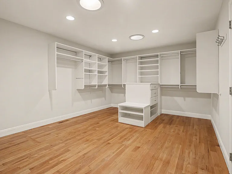 4 Dale Ct — Photo 16