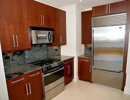 Rented by Beekman Regent Leasing  | media 23