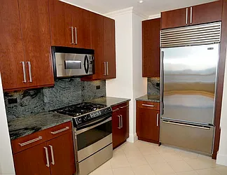 Rented by Beekman Regent Leasing 