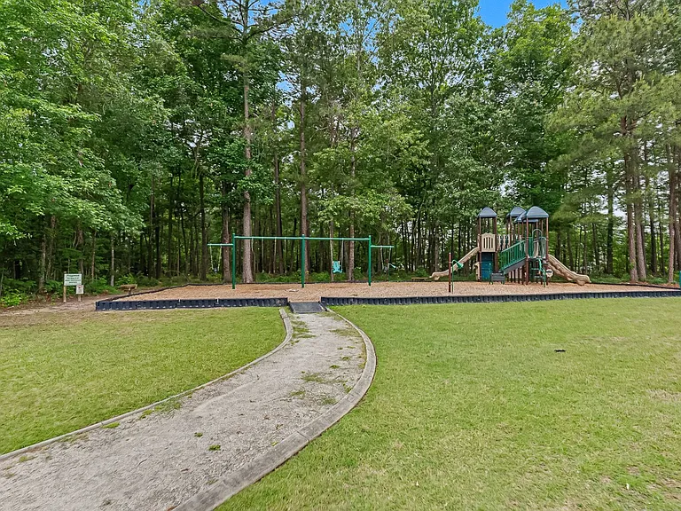 247 Clayburne Dr — Photo 34