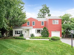 26 Beechwood Rd, Hartsdale, NY 10530