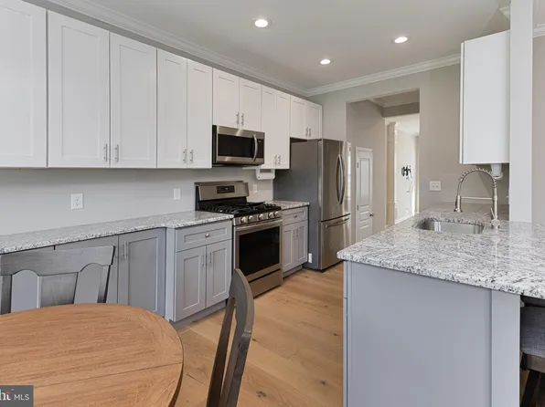 25 Charter Oak Ct, Doylestown, PA 18901