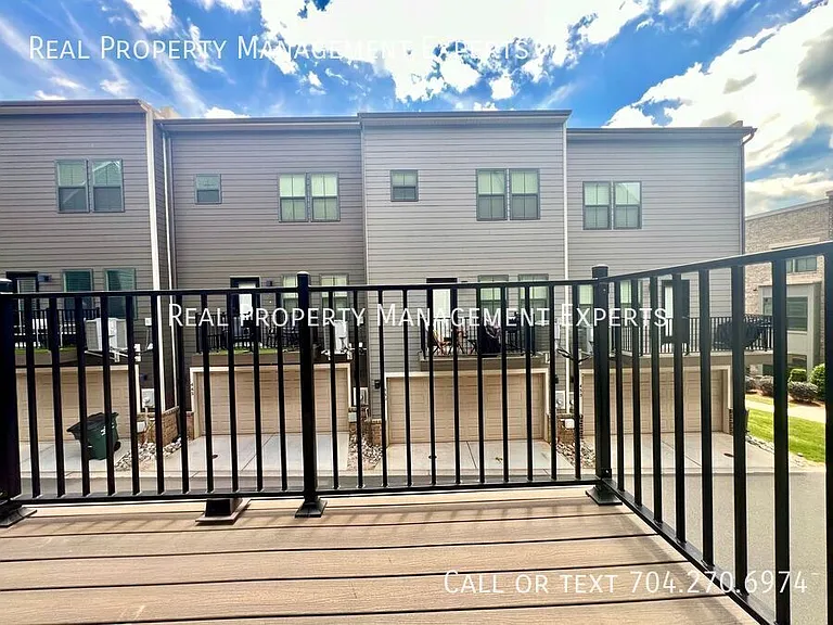 528 Billingsley Rd — Photo 17