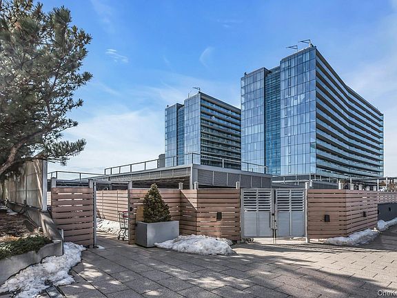 4th image of 131-01 40th Road #17V