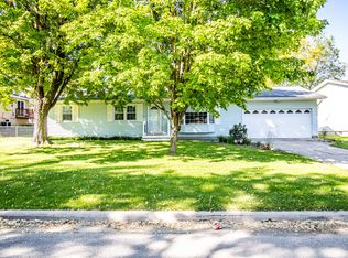 1413 Meadow Ln, Waterloo, IA 50701