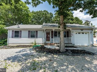 144 Inboard Ave, Manahawkin, NJ 08050