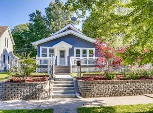 1002 Beech St, Saint Paul, MN 55106
