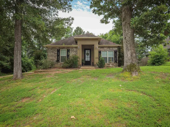 129 Markia Dr, Ruston, LA 71270