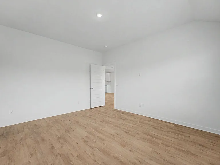 529 Nevada St — Photo 15
