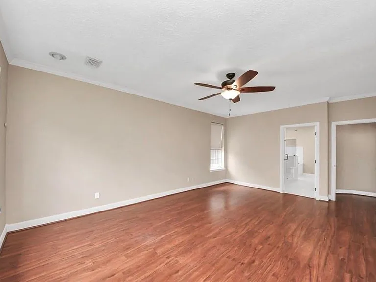 1003 Clarenda Falls Dr — Photo 25