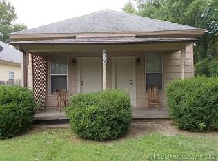 529 E 6th St #B, Claremore, OK 74017