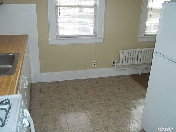 5th image of 73 Lincoln Ave