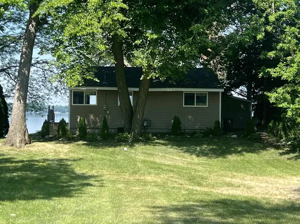 349 South Ferry Dr, Lake Mills, WI 53551