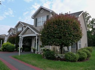 41 Coralberry Ct, Albany, NY 12203