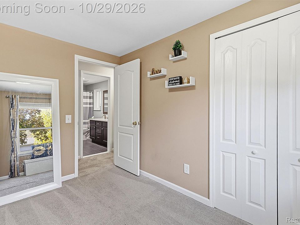 40855 Executive Dr, photo 18