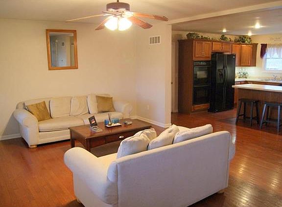4th image of 3552 Imperial Hills Dr