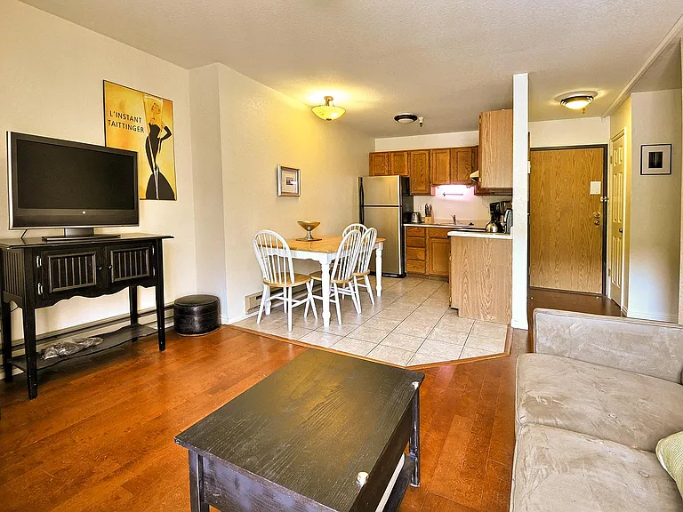 1940 Prospector Ave #310 — Photo 4