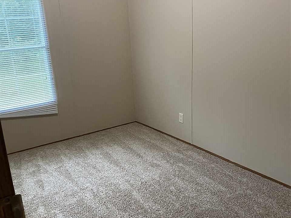 2nd image of 213 Gum Ave