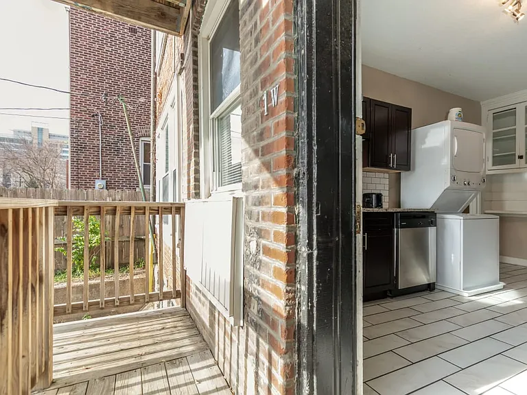 Lyndon Apartment — Photo 56