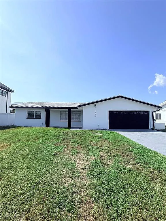 3 bed, 2.0 bath, 1889 sqft, $6,250 — Photo 1