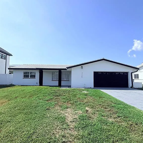 720 Capri Blvd — Photo 1