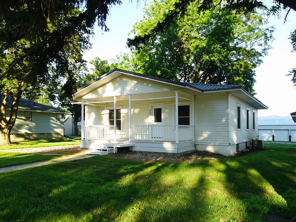 1st image of 208 N Main St
