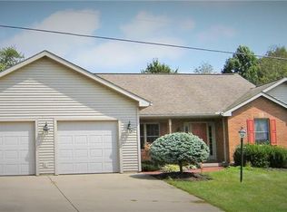 68012 E Lofland Rd, Cambridge, OH 43725