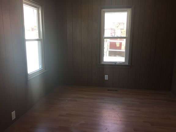 2nd image of 4935 Mackey St