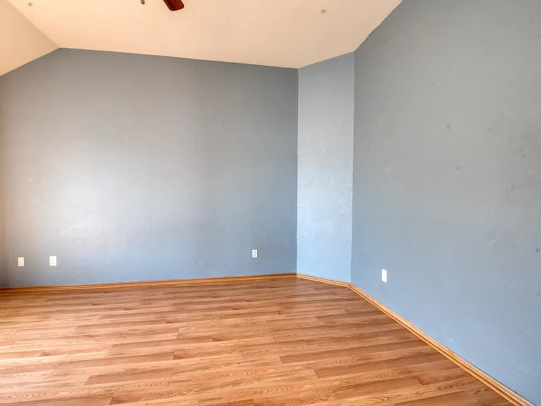 1220 Eastridge Dr — Photo 6