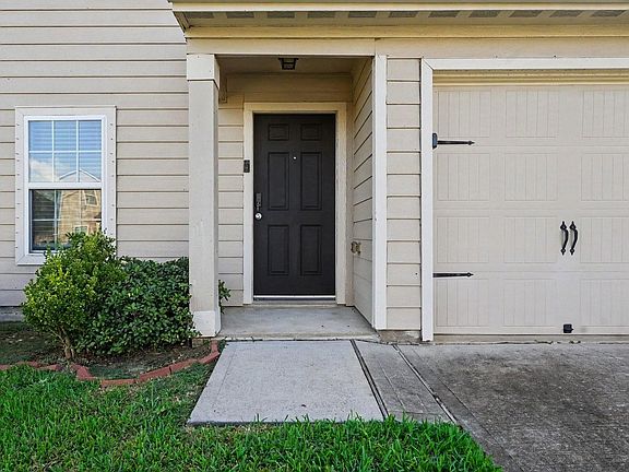 4th image of 6026 Coral Cove Rd