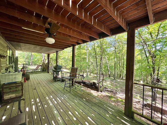 5th image of 444 Country Oaks Dr