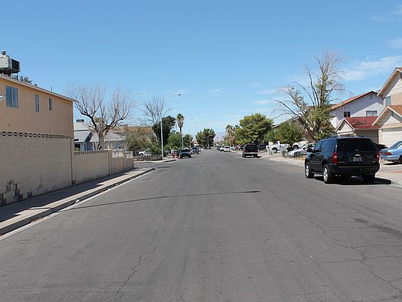 2nd image of 555 Dutchman Ave