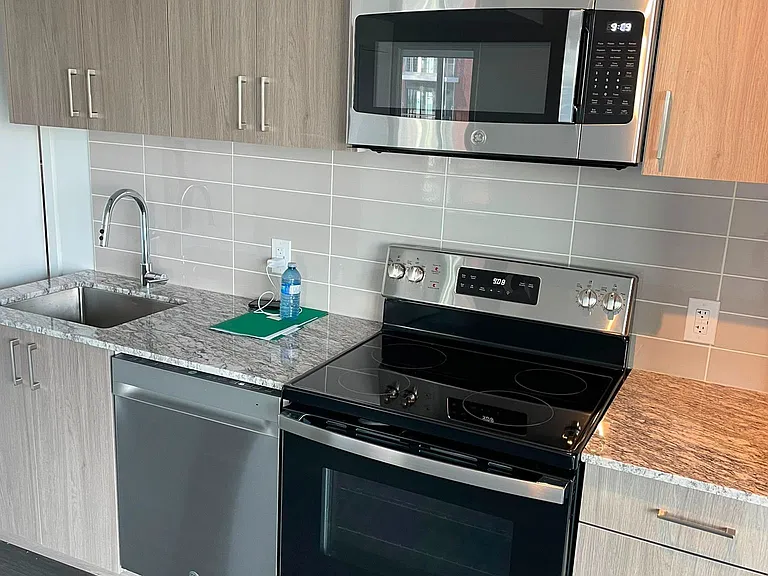 4010 Eglinton Ave W #1421 — Photo 5