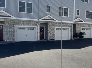 6 Beacon Sq #2, Fairfield, CT 06825
