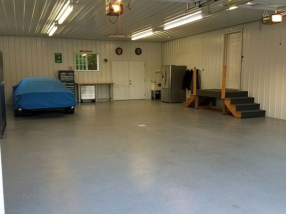 5th image of 425 Jerome St