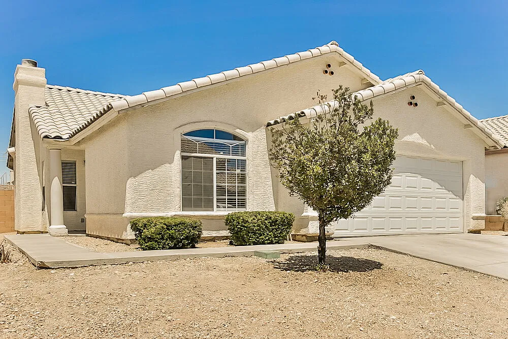 3 bed, 2.0 bath, 1314 sqft, $1,840 — Photo 1