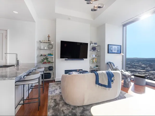 1 Dalton St APT 3606, Boston, MA 02115