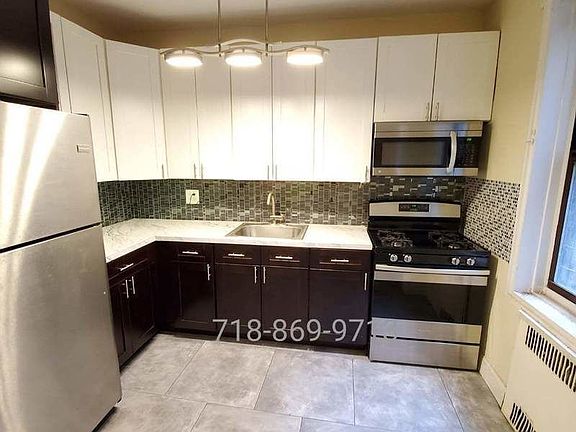 2nd image of 41 Tennis Ct #B4