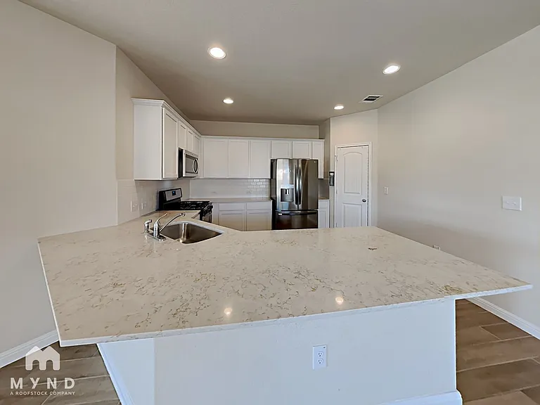 2444 Lobo Landing Cv — Photo 5