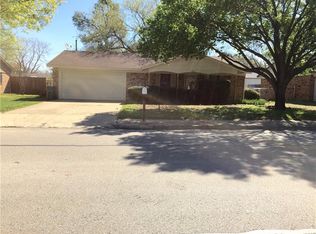 2605 S Fielder Rd, Arlington, TX 76015