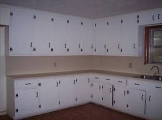 1102 N Holly St, Beebe, AR 72012