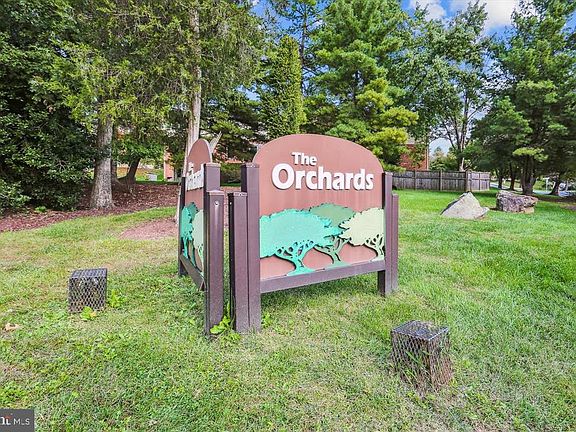 3rd image of 55 Timber Rock Rd