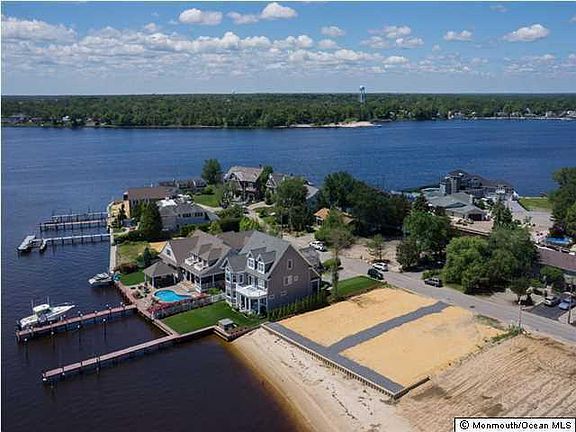 4th image of 21 Haines Cove Dr