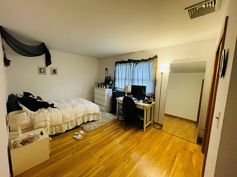 94 Valentine Ave — Photo 6