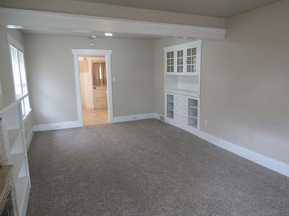 4th image of 7214 S Alder St