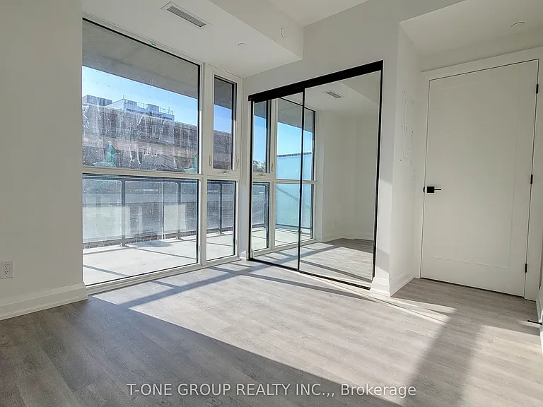 2369 Danforth Ave #318 — Photo 8