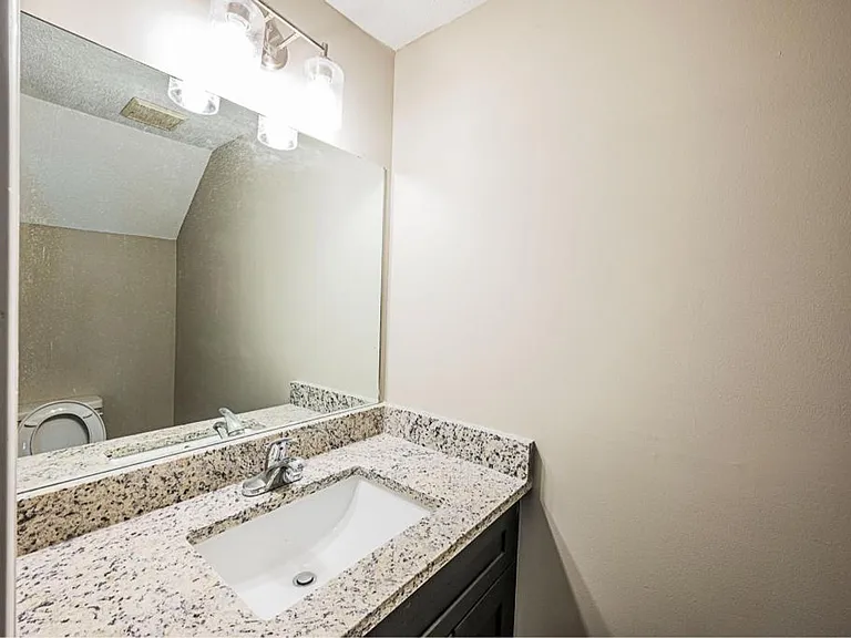 1722 Chestnut St — Photo 16