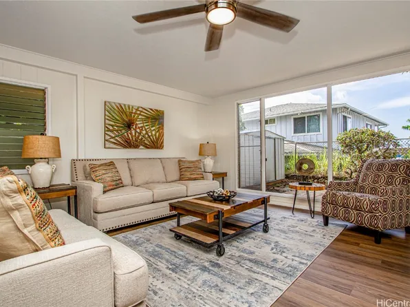 1741 Palamoi St, Pearl City, HI 96782